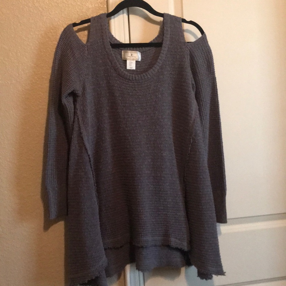 Grey sweater